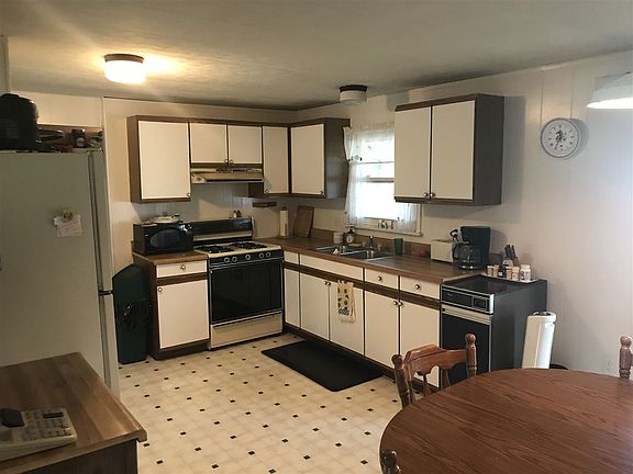 5th image of 509 W Hurlbut St