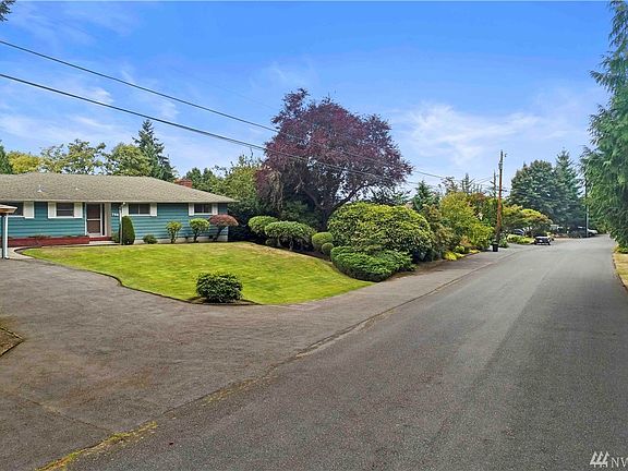 2nd image of 780 Crown Dr