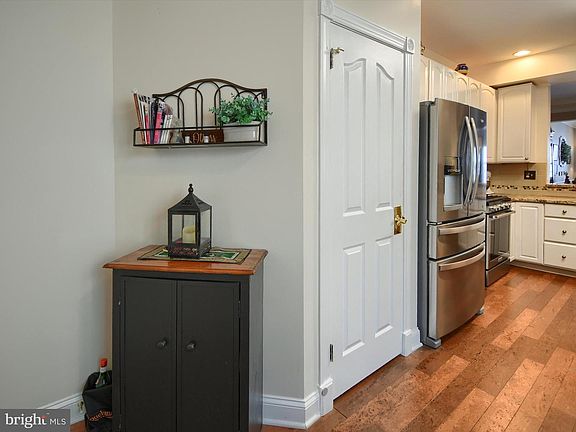 5th image of 122 Wyndham Woods Way