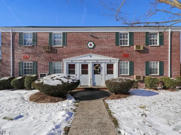 9C W Roselle Ave, Roselle Park Boro, NJ 07204