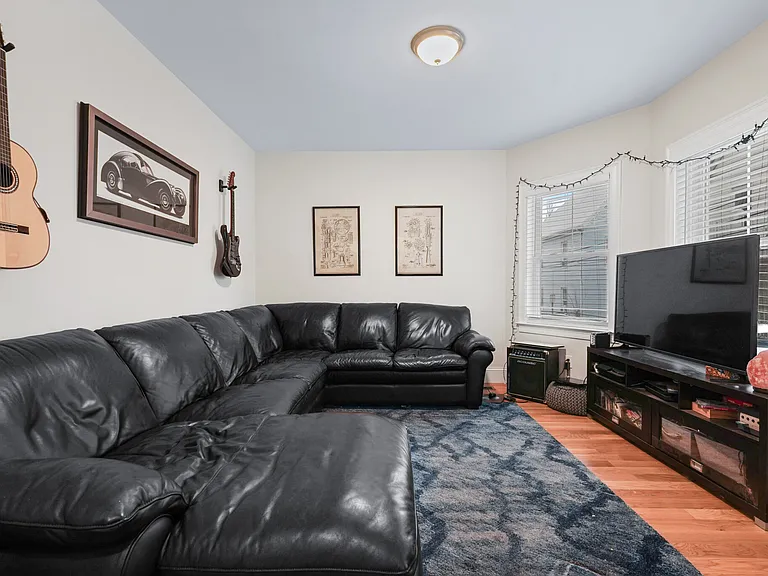 22 Henderson St #1 — Photo 7