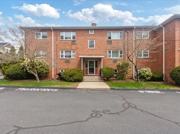 73 Walnut St APT 1, Newton, MA 02460