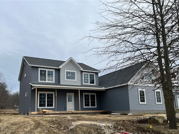 108 Berklee Ln, Poland, OH 44514