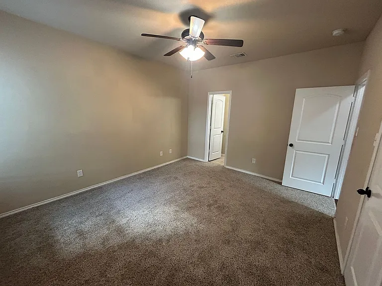 298 Rosalie Dr — Photo 16