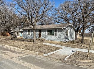 202 N Main St, Kensington, KS 66951