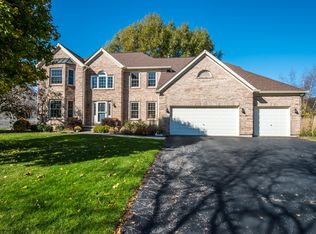 1246 Hunters Trl, Crystal Lake, IL 60014