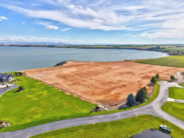 5 Lakeshore Dr, American Falls, ID 83211