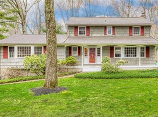 40 E Mayer Dr, Suffern, NY 10901