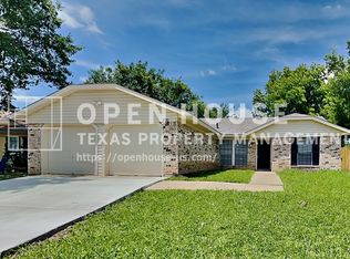 5300 Virburnum Ct, Arlington, TX 76018