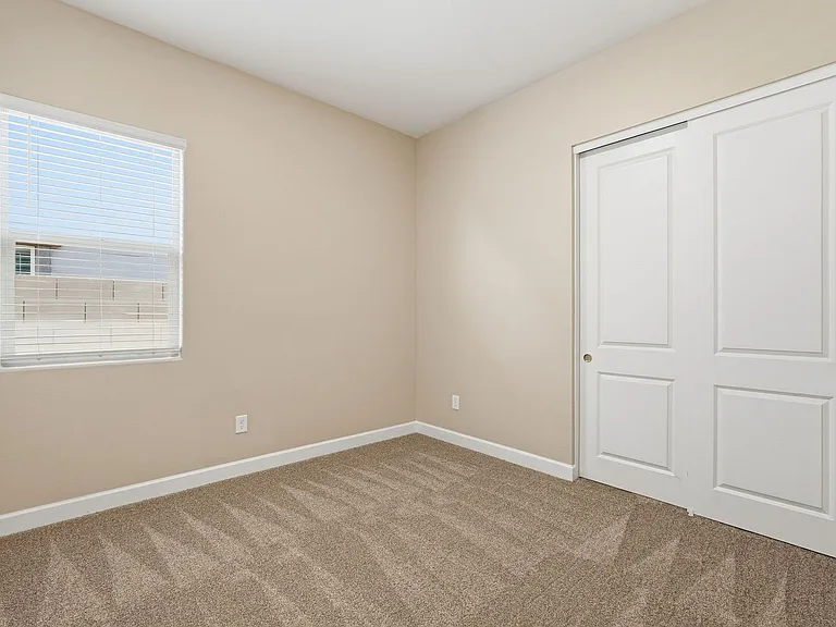 293 E Jasper Ct — Photo 27