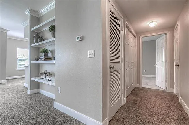 11610 Tomahawk Creek Pkwy — Photo 3