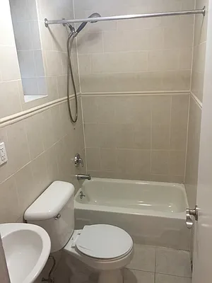 Rented by P Management | media 25