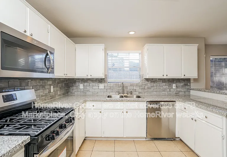 6427 Slate Stone Ln — Photo 9