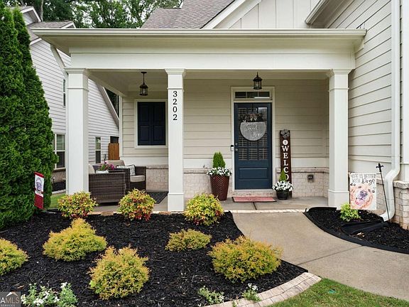 2nd image of 3202 Harmony Hill Trce