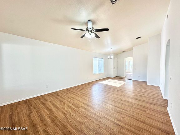 5th image of 8072 N Wheatfield Dr