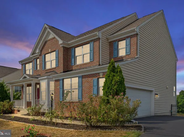 43272 Heavenly Cir, Leesburg, VA 20176