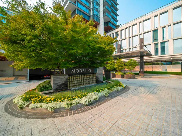 4360 Beresford St #2703, Burnaby, BC V5H 0G2