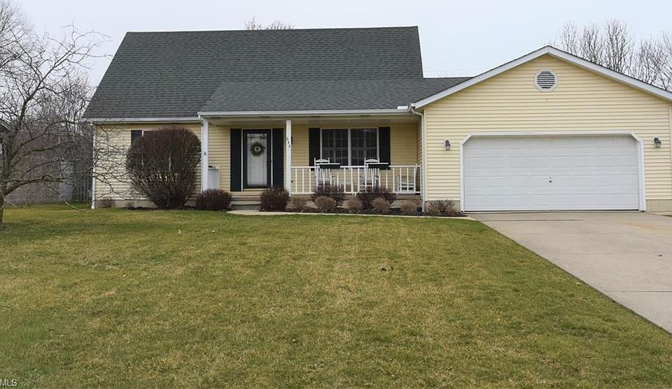 1st image of 644 Cobblestone Dr