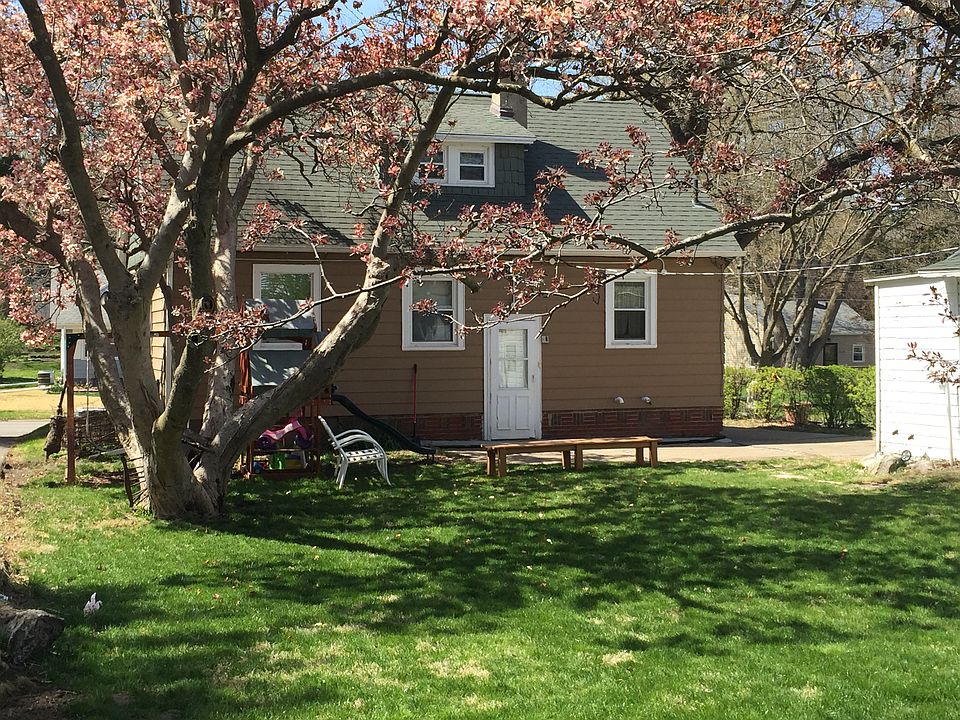 2nd image of 3119 SW 13th Pl