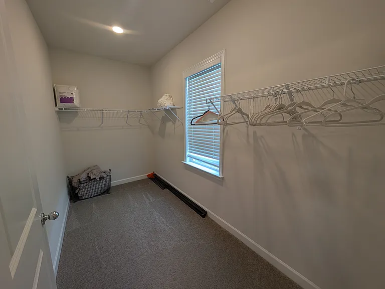 200 Bridge Point Dr — Photo 10