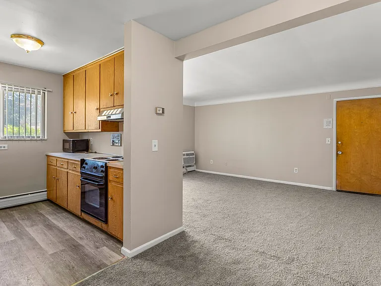 Parker Place Apartments ( C )- Parker Place Apartments, LLC — Photo 6