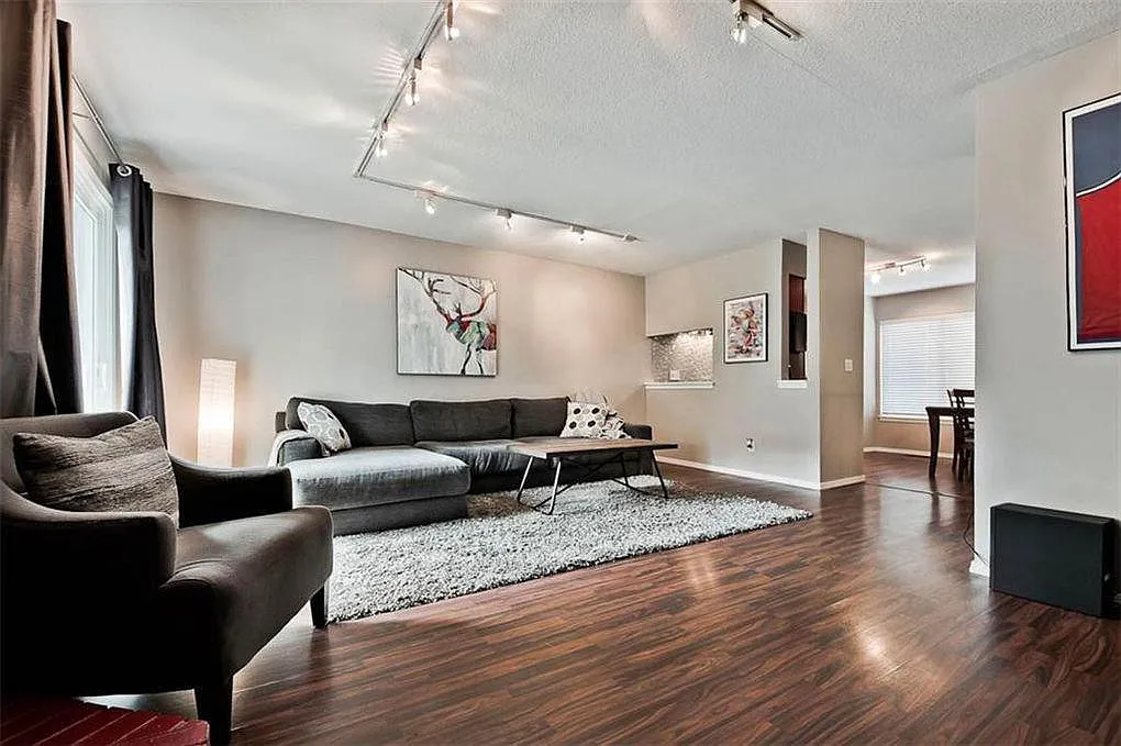 2 bed, 1.5 bath, 1194 sqft, $1,200 — Photo 3