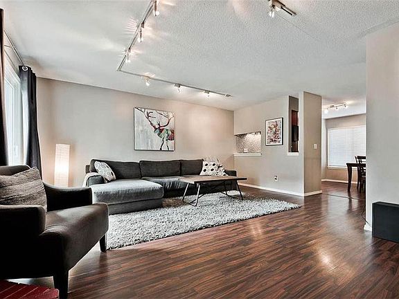 3rd image of 2404 N Bronze Tree Dr
