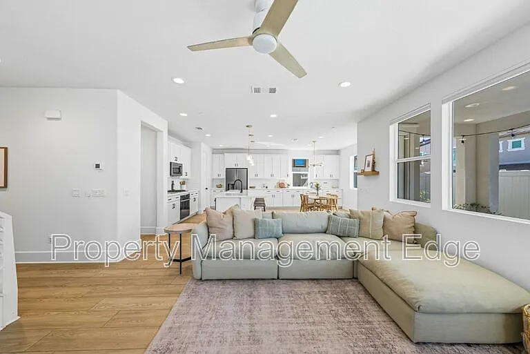 32017 Radiant Dr — Photo 10