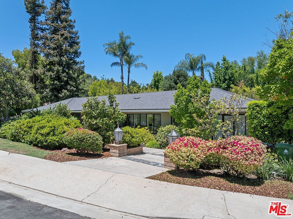 1st image of 4642 Cerrillos Dr