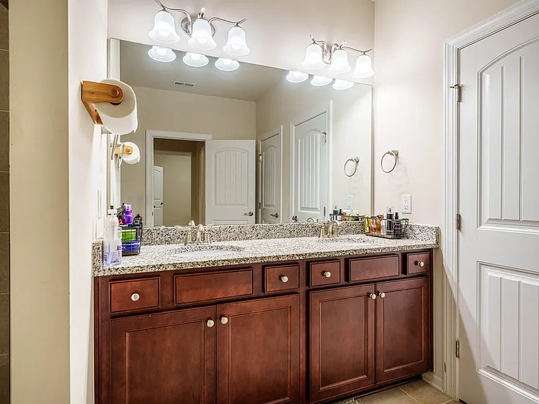 226 Daymire Glen Ln #1 — Photo 4