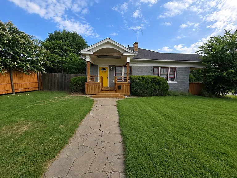 2203 N Barnes Ave — Photo 1