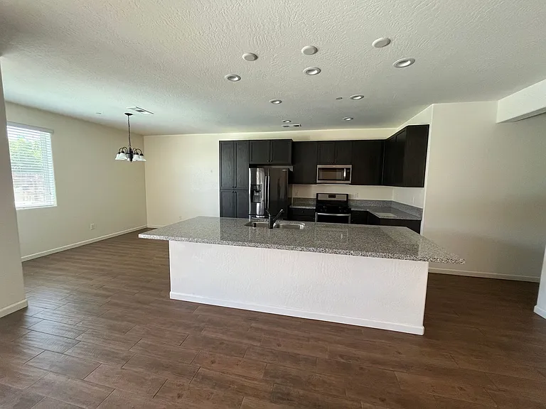 2843 S Michael St — Photo 2