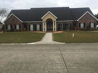 205 Brighton Ln, Berwick, LA 70342
