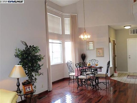 Formal Dining