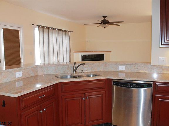 3rd image of 129 Briar Cir