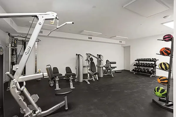 Rented by REAL New York | media 9