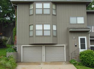 8601 Countryshire Ln APT A, Kansas City, MO 64138