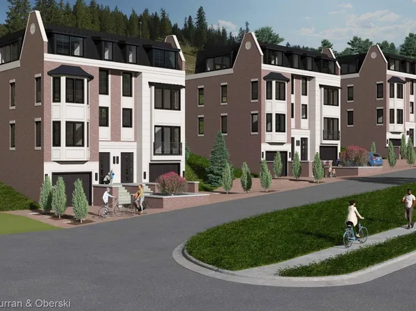 711 N Center St, Northville, MI 48167