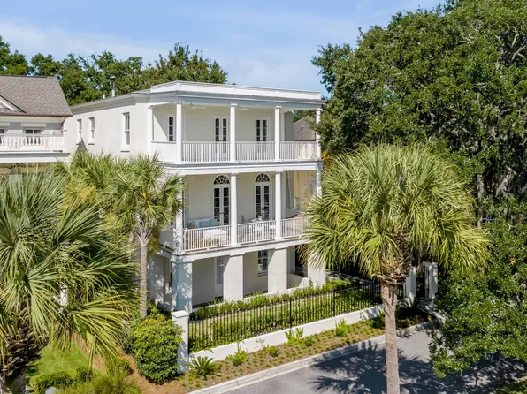 106 W Shipyard Rd, Mount Pleasant, SC 29464