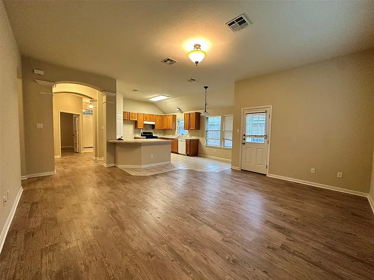 315 Sendero Ln — Photo 8