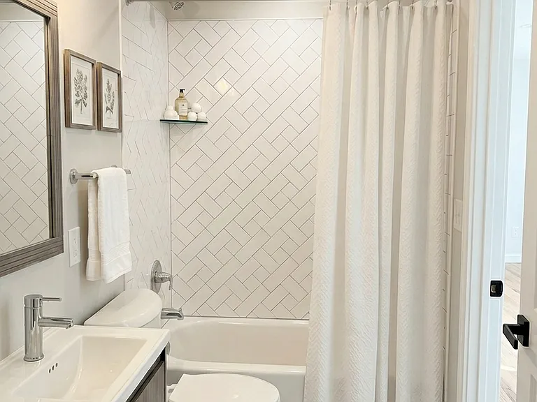 4469 Silverwood St #HOUSE — Photo 7
