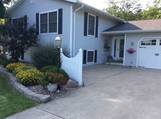 12304 Laporte Rd, La Porte City, IA 50651