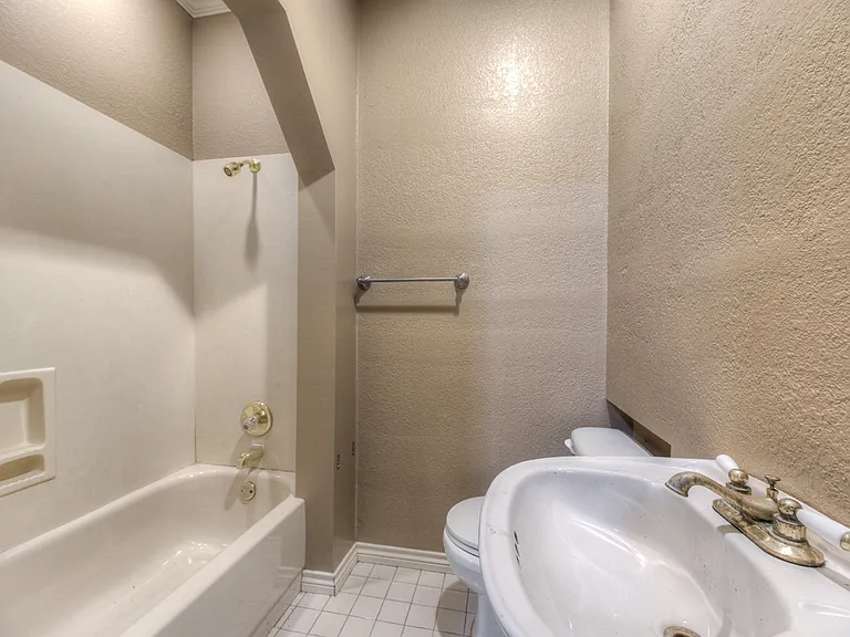 8632 S Braden Ave — Photo 25