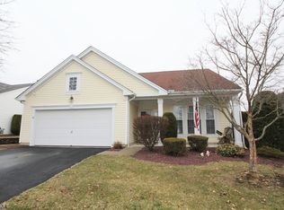 16 Weybourne Ln, Belvidere, NJ 07823
