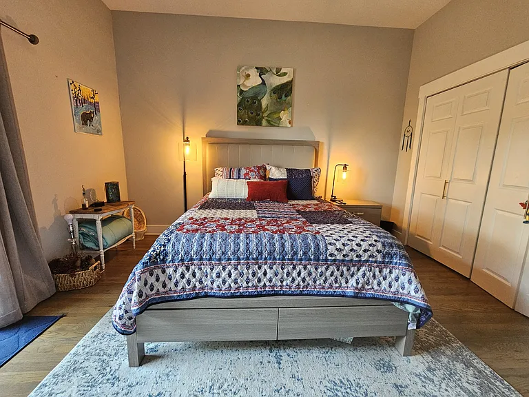 Secondary bedroom
