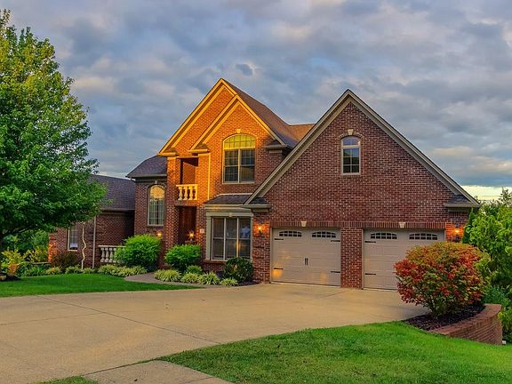 2nd image of 137 Jacks Trace Dr