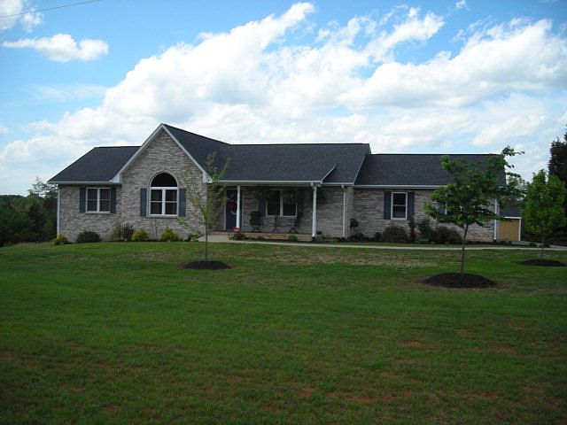 1st image of 264 Waller Ln