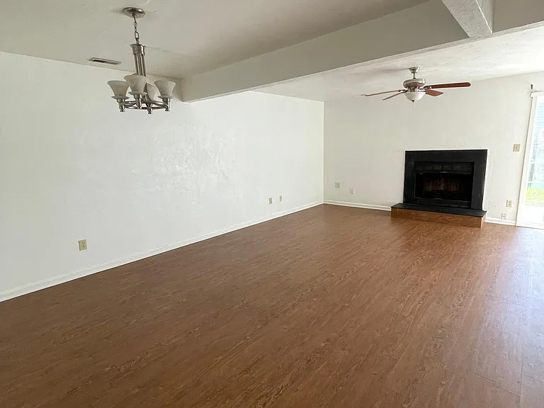 1521 Jameson Dr — Photo 9