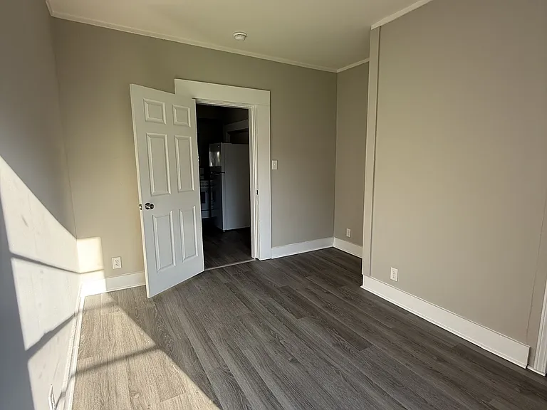 412 Bryant St — Photo 9