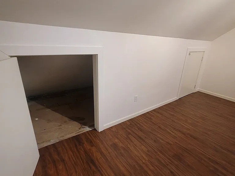 45 Howard Ave #B — Photo 6